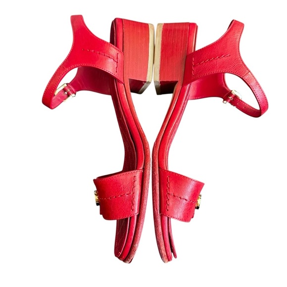 Authentic CHANEL Red Lambskin Leather Mattelasse & Gold Sandals Dress Shoes 37 C - Picture 10 of 16